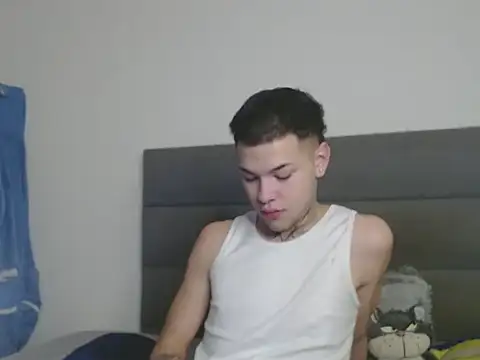 MarceloMilk online show from 11-30-25, 02:04