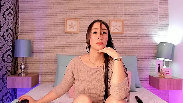 Snapshot of Catalinna_Thompson chatting on 01-15-25, 12:04 Catalinna Thompson online show from 01-15-25, 12:04