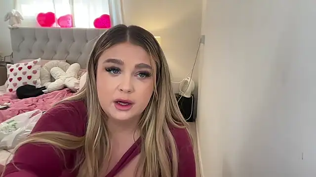 Snapshot of blairbella chatting on 02-14-25, 02:54 blairbella online show from 02-14-25, 02:54