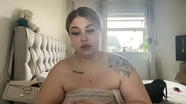 Snapshot of blairbella chatting on 02-27-25, 10:04 blairbella online show from 02-27-25, 10:04