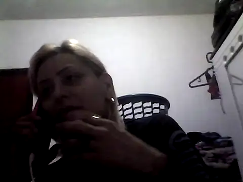 Snapshot of ariana_crazzy chatting on 03-21-25, 10:17 ariana crazzy online show from 03-21-25, 10:17