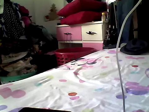 ariana crazzy online show from 11-20-25, 03:12