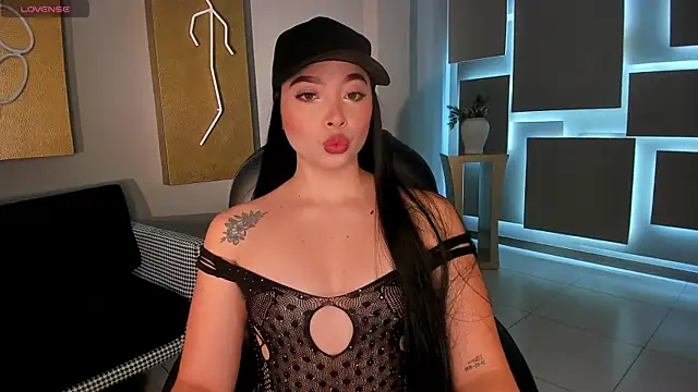 AlinaKravitz online show from 12-22-25, 12:02