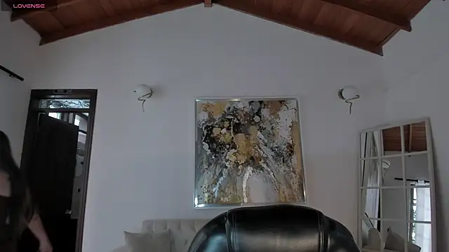 Snapshot of AlinaKravitz chatting on 04-25-26, 07:44 AlinaKravitz online show from 04-25-26, 07:44