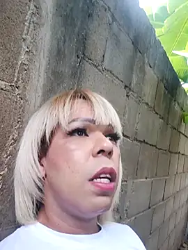 blondebitchlitle online show from 12-04-25, 01:20