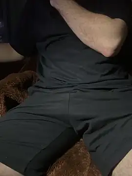 Snapshot of Leo-Cock chatting on 04-30-26, 12:06 Leo-Cock online show from 04-30-26, 12:06