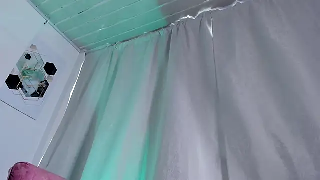 LaylaJewel online show from 01-05-26, 05:27