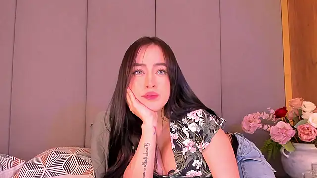 ArwenMuse online show from 03-20-25, 04:07