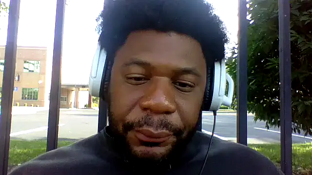 Snapshot of dvaughn3117 chatting on 07-12-26, 01:13 dvaughn3117 online show from 07-12-26, 01:13