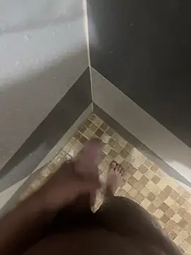 Snapshot of mylovetr1 chatting on 01-09-25, 05:34 mylovetr1 online show from 01-09-25, 05:34