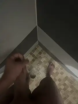 Snapshot of mylovetr1 chatting on 01-10-25, 06:42 mylovetr1 online show from 01-10-25, 06:42