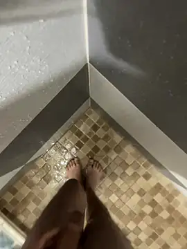 Snapshot of mylovetr1 chatting on 01-30-25, 04:58 mylovetr1 online show from 01-30-25, 04:58