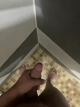 Snapshot of mylovetr1 chatting on 02-09-25, 06:01 mylovetr1 online show from 02-09-25, 06:01