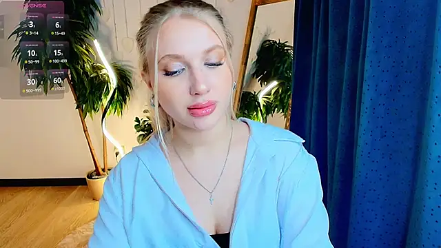 Evacadooo online show from 03-08-26, 02:59