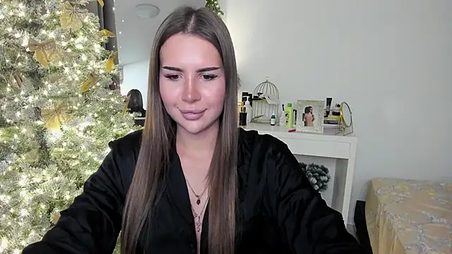 Snapshot of SuraMune chatting on 01-25-25, 06:02 SuraMune online show from 01-25-25, 06:02