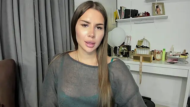 Snapshot of SuraMune chatting on 03-06-25, 04:38 SuraMune online show from 03-06-25, 04:38