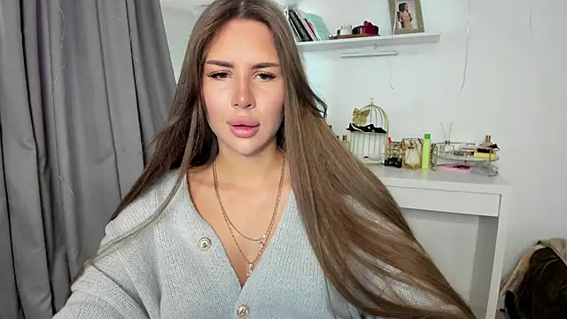 Snapshot of SuraMune chatting on 03-12-25, 12:15 SuraMune online show from 03-12-25, 12:15