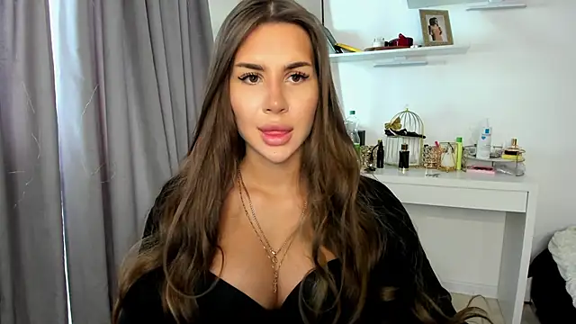 Snapshot of SuraMune chatting on 03-20-25, 11:05 SuraMune online show from 03-20-25, 11:05