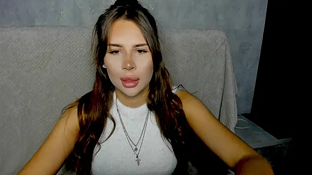 Snapshot of SuraMune chatting on 10-28-25, 05:26 SuraMune online show from 10-28-25, 05:26