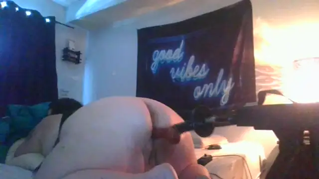 Yourfantasy1379 online show from 02-02-26, 06:50