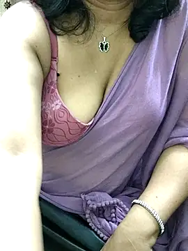 Snapshot of indian_anu_mallu chatting on 03-01-25, 03:38 indian anu mallu online show from 03-01-25, 03:38