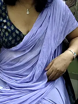 Snapshot of indian_anu_mallu chatting on 03-04-25, 02:32 indian anu mallu online show from 03-04-25, 02:32