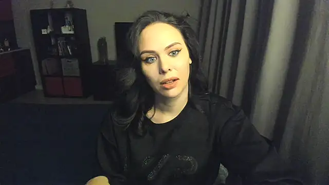 MollyCheiz online show from 01-22-25, 03:40
