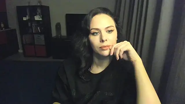 MollyCheiz online show from 01-22-25, 08:06