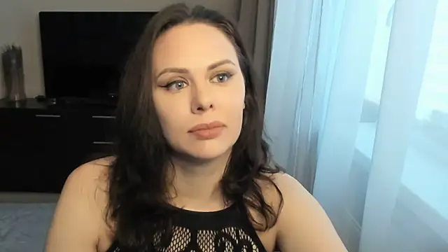 MollyCheiz online show from 11-23-25, 11:54