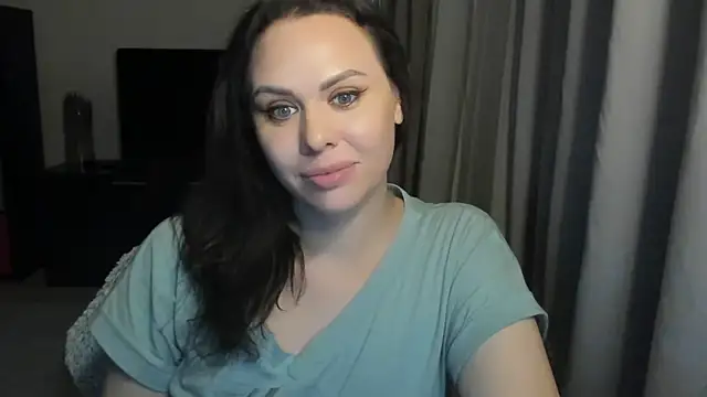 MollyCheiz online show from 03-05-26, 04:47