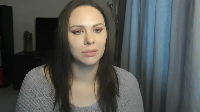 MollyCheiz online show from 03-26-26, 02:33