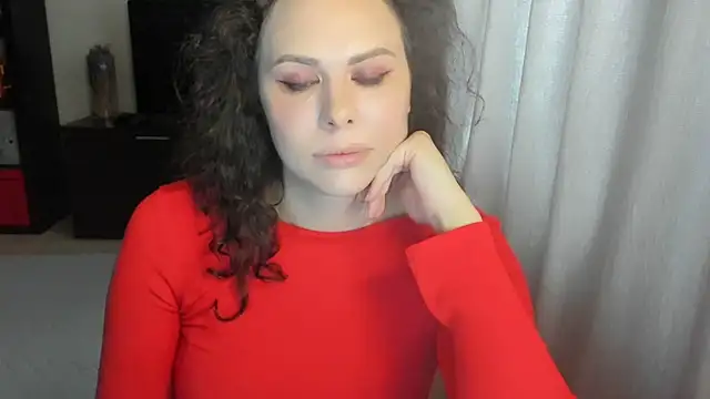 MollyCheiz online show from 06-15-26, 04:31