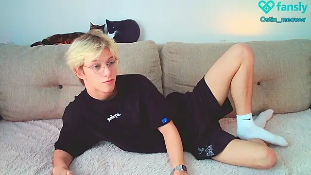 Snapshot of Ostin_meow chatting on 01-27-25, 06:41 Ostin meow online show from 01-27-25, 06:41