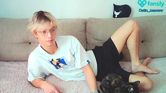 Snapshot of Ostin_meow chatting on 02-21-25, 06:29 Ostin meow online show from 02-21-25, 06:29