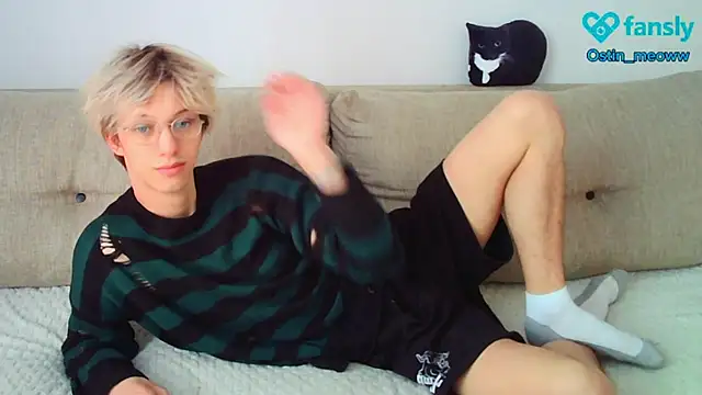 Snapshot of Ostin_meow chatting on 03-13-25, 06:26 Ostin meow online show from 03-13-25, 06:26