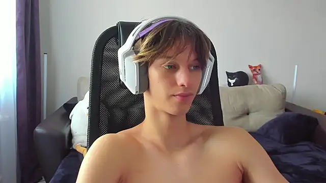 Snapshot of Ostin_meow chatting on 09-16-25, 07:09 Ostin meow online show from 09-16-25, 07:09