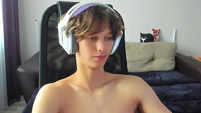 Snapshot of Ostin_meow chatting on 09-28-25, 06:19 Ostin meow online show from 09-28-25, 06:19