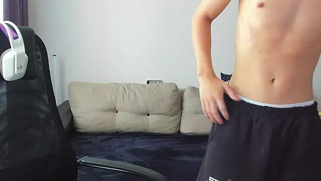 Snapshot of Ostin_meow chatting on 09-30-25, 08:19 Ostin meow online show from 09-30-25, 08:19