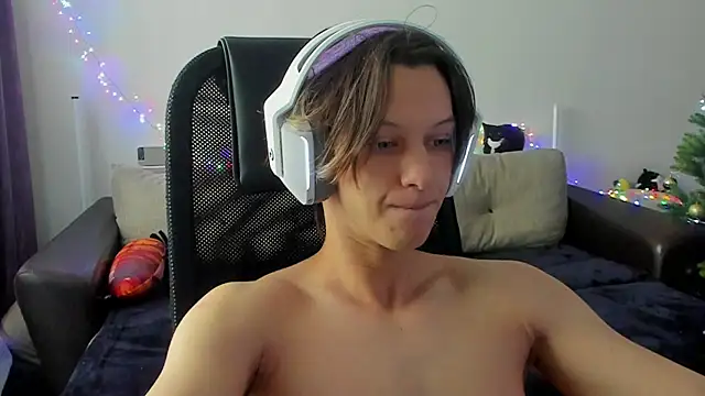 Snapshot of Ostin_meow chatting on 12-01-25, 05:34 Ostin meow online show from 12-01-25, 05:34