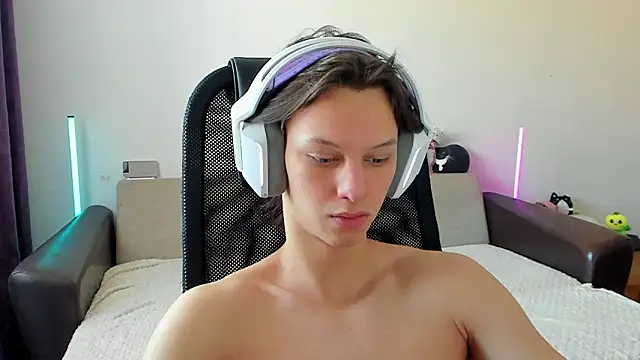 Ostin meow online show from 02-19-26, 04:41