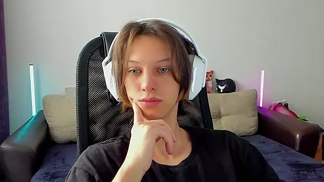 Ostin meow online show from 03-03-26, 07:47