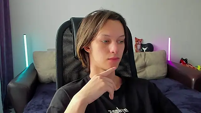 Ostin meow online show from 03-07-26, 10:12