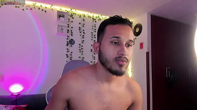 Raf brunette online show from 01-02-25, 12:57