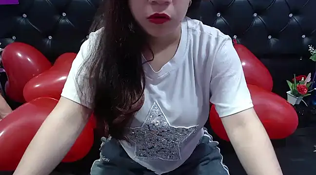Snapshot of MelanyCarter18 chatting on 02-14-25, 01:18 MelanyCarter18 online show from 02-14-25, 01:18