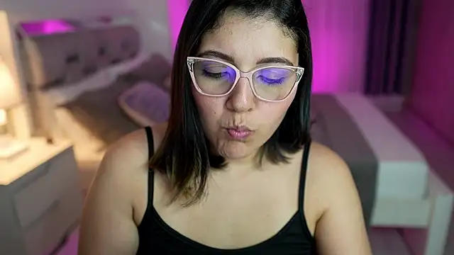 Camilaa bueno online show from 02-12-25, 12:48