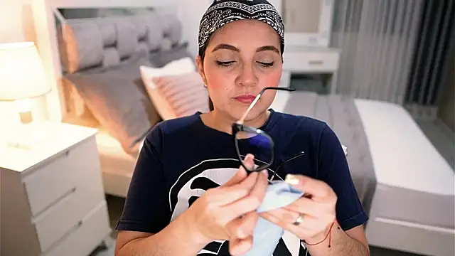 Camilaa bueno online show from 10-12-25, 03:27