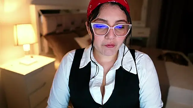 Snapshot of Camilaa_bueno chatting on 02-11-26, 11:21 Camilaa bueno online show from 02-11-26, 11:21