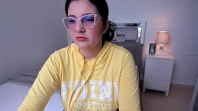 Camilaa bueno online show from 03-22-26, 09:18