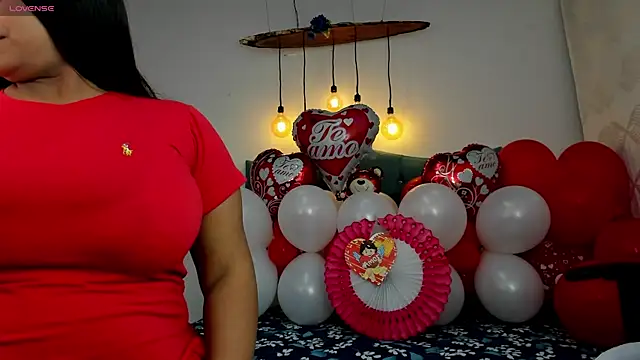 Any topless online show from 02-11-25, 02:57