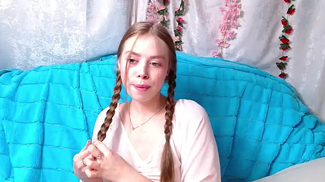 sofiaa here online show from 03-10-25, 12:29